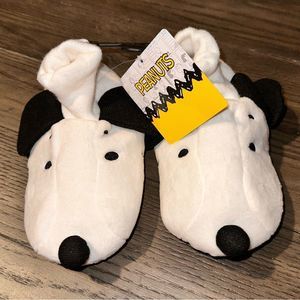 NWT Kids Unisex Snoopy Slippers Size L 9/10